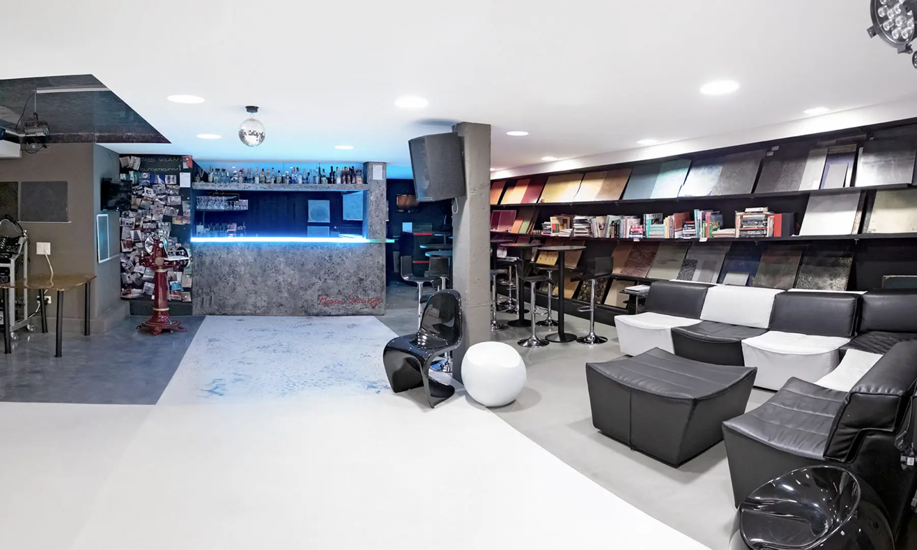 Showroom