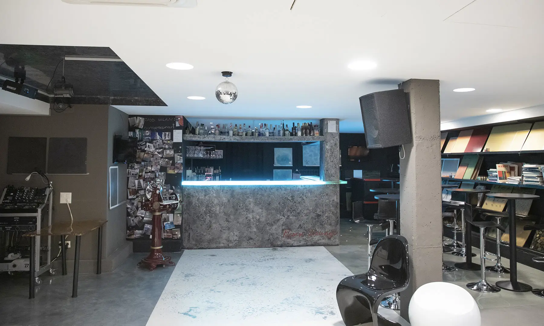 Showroom